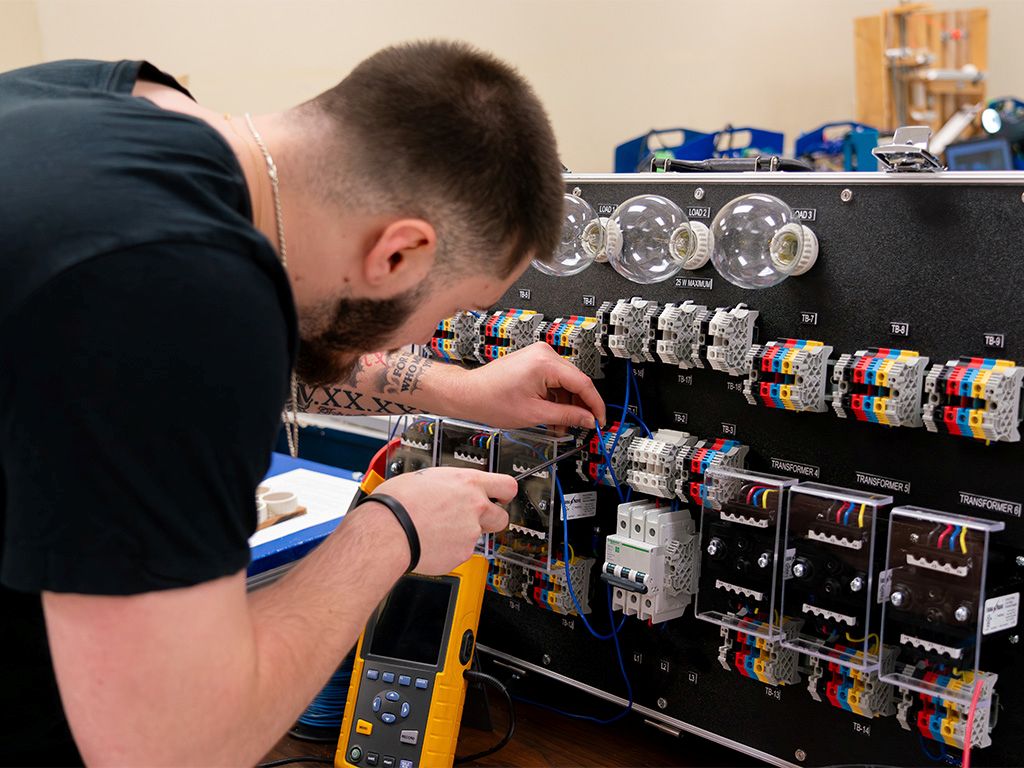 A student in an enegineering technology class.