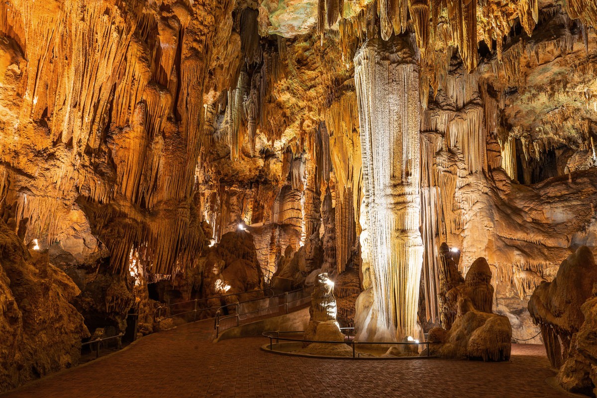 Tuckaleechee Caverns