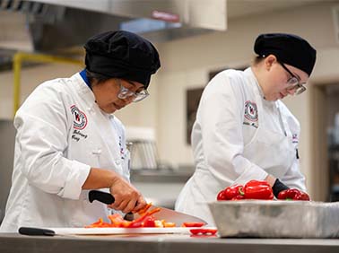 Walters State culinary students